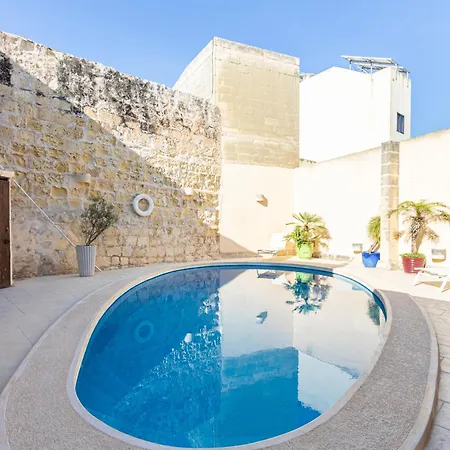 Ferienhaus A Stunning, Townhouse With Magnificent Pool Area By 360 Estates *