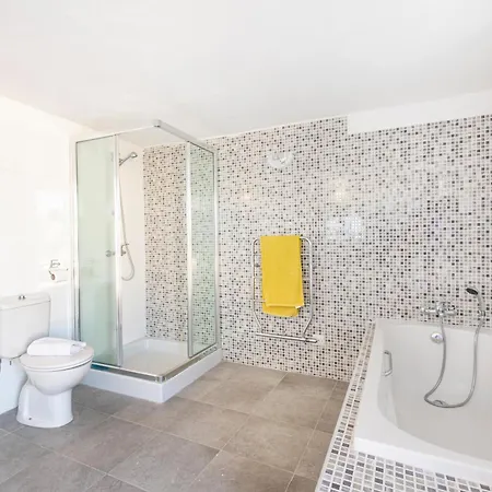 A Stunning, Townhouse With Magnificent Pool Area By 360 Estates Сasa de vacaciones Żebbuġ