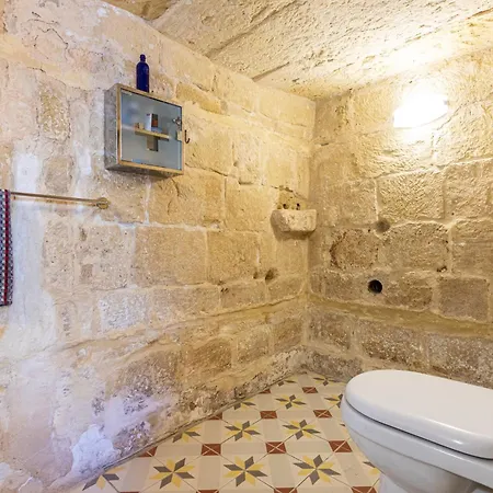 Ferienhaus A Stunning, Townhouse With Magnificent Pool Area By 360 Estates Żebbuġ