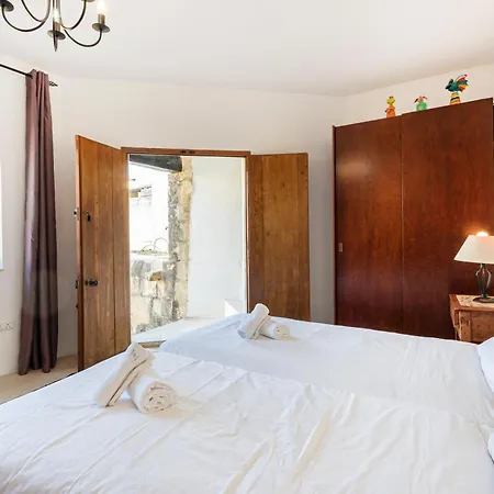 A Stunning, Townhouse With Magnificent Pool Area By 360 Estates Dom wakacyjny *