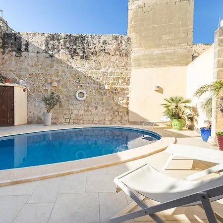 A Stunning, Townhouse With Magnificent Pool Area By 360 Estates Holiday home Zebbug (Southern Region)