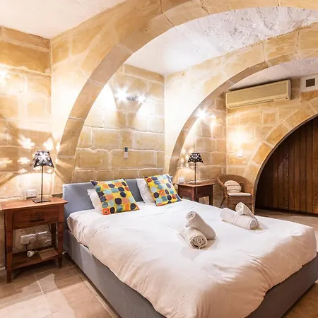 Ferienhaus A Stunning, Townhouse With Magnificent Pool Area By 360 Estates
