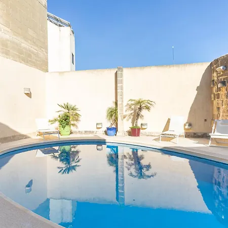 A Stunning, Townhouse With Magnificent Pool Area By 360 Estates Holiday home Zebbug (Southern Region)