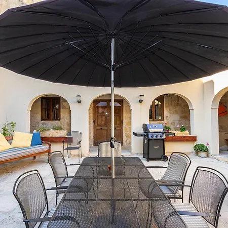 Ferienhaus A Stunning, Townhouse With Magnificent Pool Area By 360 Estates *